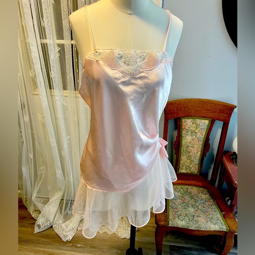 1970s Val Mode Nightgown